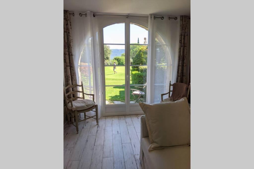 Joli F2 Saint Endreol HAMEAU PALAYSON Var La Motte Extérieur photo