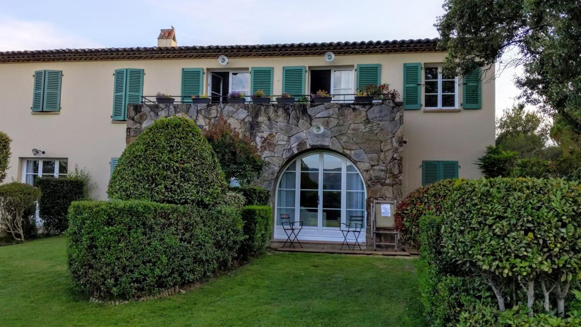 Joli F2 Saint Endreol HAMEAU PALAYSON Var La Motte Extérieur photo